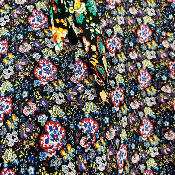 FRAME Open Scarf V-Neck Long-Sleeve Floral-Print Blouse - Picture 7 of 14